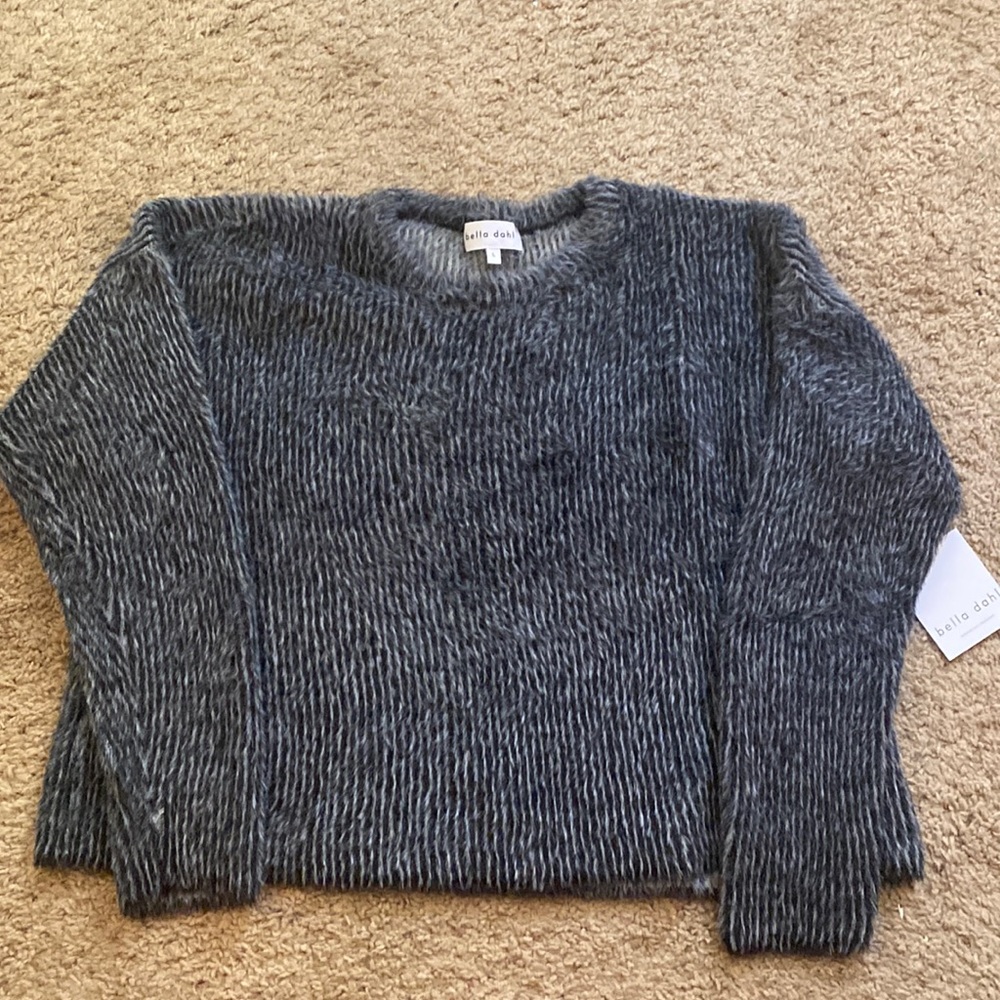 Soft sweater, NWT.